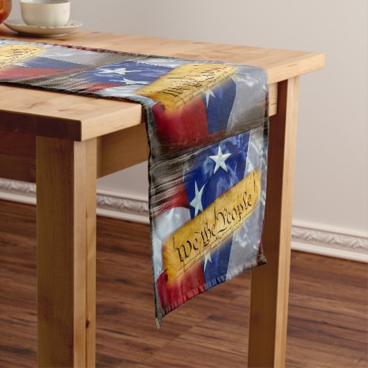 Chemin De Table Court Le Drapeau Américain Du Peuple (In Situ)
