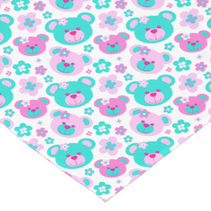 Chemin De Table Court L'ours de nounours mignon fait face au coureur