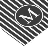Chemin De Table Court Monogramme à rayures noir et blanc moderne (Coin)