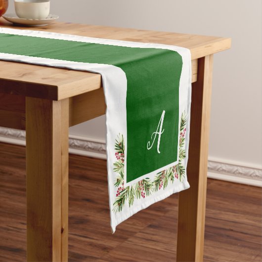 Chemin De Table Court Monogramme d'aquarelle de pin de Noël et de baies (In Situ)