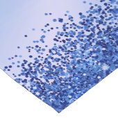 Chemin De Table Court Monogramme simple en métal brossé bleu et Parties  (Coin)