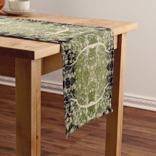 Chemin De Table Court Motif de branches fleuries (In Situ)