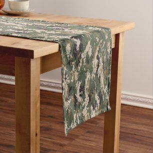 Chemin De Table Court Motif de camouflage numérique vert
