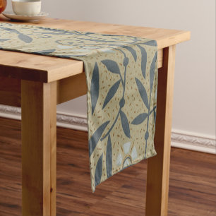 Chemin De Table Court Motif floral orné avec des vignes bleu foncé
