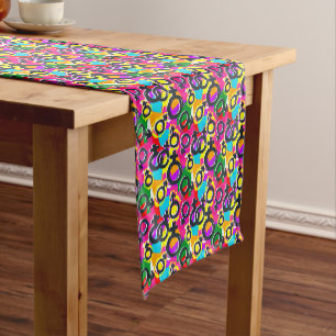 Chemin De Table Court Motif Gay pride de Neon