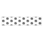 Chemin De Table Court Motif Jack-o'-lantern noir et blanc d'Halloween (Horizontal)