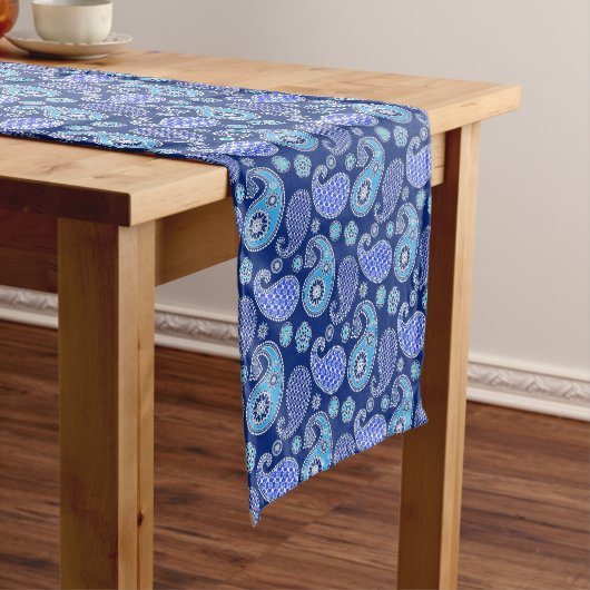 Chemin De Table Court Motif Paisley, bleu cobalt et blanc (In Situ)