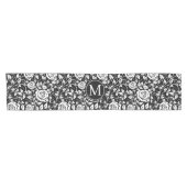 Chemin De Table Court Motif Rose moderne Monogramme initial noir blanc (Horizontal)