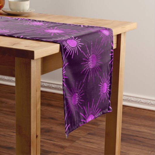 Chemin De Table Court Motif solaire monochrome boho - violet (In Situ)