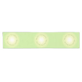 Chemin De Table Court Ostara heureux ! Accueil de retour le Sun ! (Horizontal)