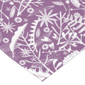 Chemin De Table Court Plutôt Violet Floral Silhouette Botanique (Coin)