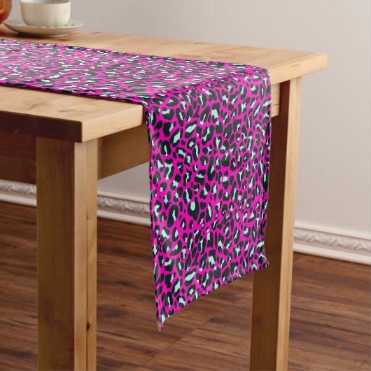 Chemin De Table Court Poster de animal de Cheetah Leopard rose moderne (In Situ)