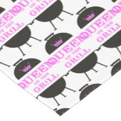 Chemin De Table Court Queen Of The Grill, Couronne Rose (Coin)