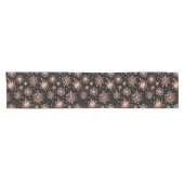 Chemin De Table Court Rose Gold Snowflakes sur Black (Horizontal)