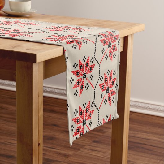 Chemin De Table Court Runner table Motif brodé traditionnel (In Situ)