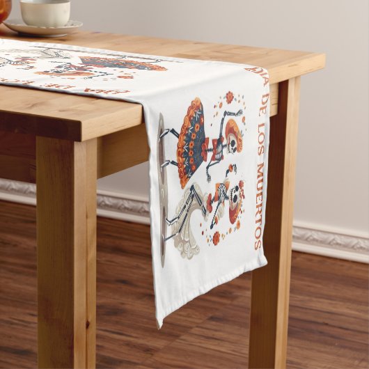 Chemin De Table Court Sweet Spirit Dance, coutume (In Situ)