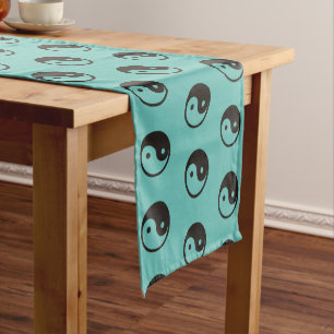 Chemin De Table Court Symbole Yin Yang - conception de tatouage solide