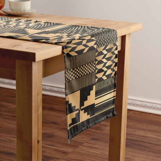 Chemin De Table Court Tissu Kente en or et noir (In Situ)