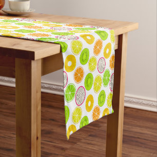 Chemin De Table Court Tranches de fruits tropicaux, agrumes, kiwis et dr