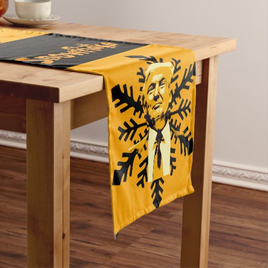 Chemin De Table Court Trump/Snowflake Table Runner (In Situ)