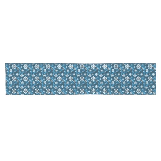 Chemin De Table Court White Winter Snowflake Pattern On Cool Blue (Horizontal)