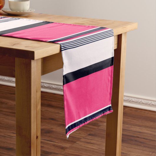 Chemin De Table Long Bandes Uniformes roses (In Situ)