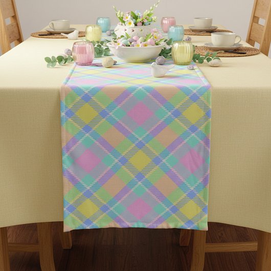 Chemin de table long carreaux pastel