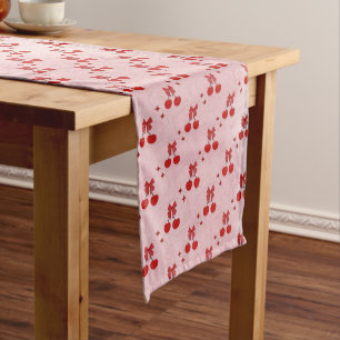 Chemin de table long cerise