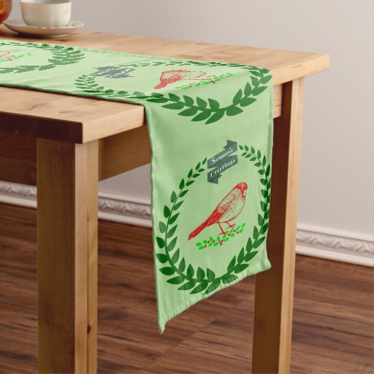 Chemin De Table Long Couronne de Noël de Cardinal Salutations de Saison (In Situ)