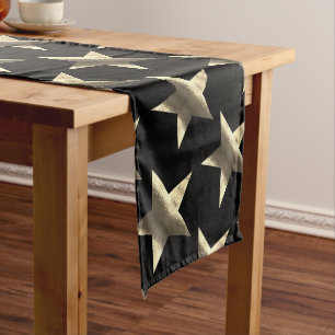 Chemin De Table Long Etoiles de look noir et or Motif Noël moderne