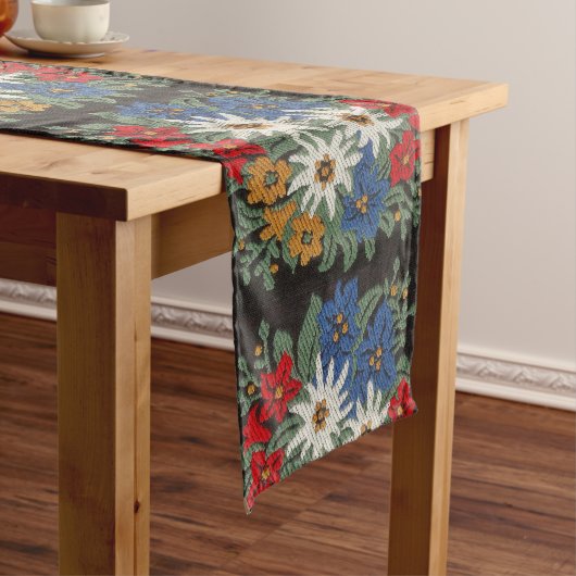 Chemin De Table Long Fleur alpine suisse Edelweiss (In Situ)