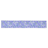 Chemin De Table Long Fleurs de Pervenche Bleu Violet Vinca (Horizontal)