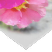 Chemin De Table Long Fleurs roses au soleil (Coin)