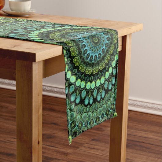 Chemin De Table Long Kaleidoscope vert et Turquoise Mandala Motif (In Situ)