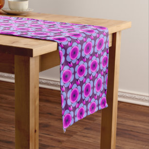 Chemin De Table Long les années 70 floral vibe - rose et violet - impri