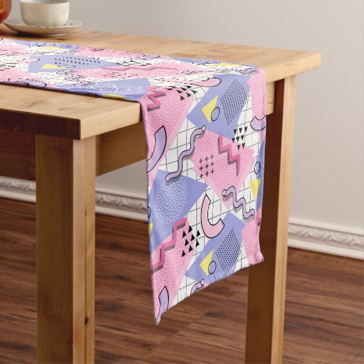 Chemin De Table Long Lilac rose actif des années 80 Memphis (In Situ)