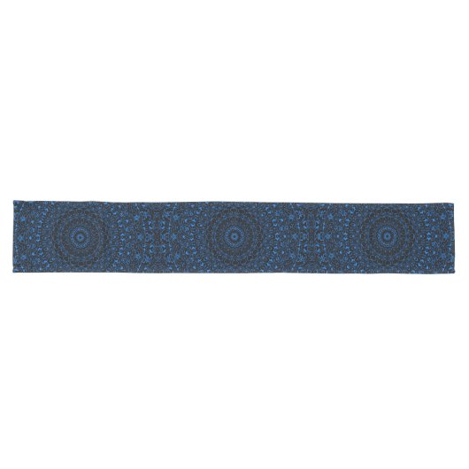 Chemin De Table Long Mandala bleu azur avec symétrie hypnotique (Horizontal)