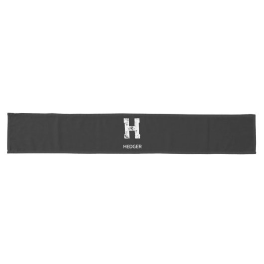 CHEMIN DE TABLE LONG MINIMALIST WHITE ONE LETTER MONOGRAM NAME BLACK  (Horizontal)