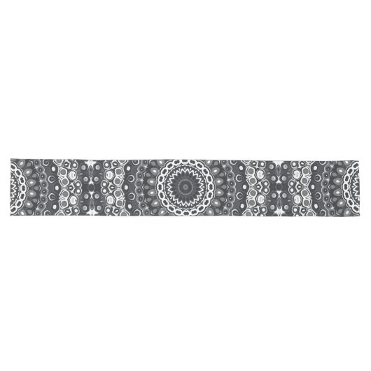 Chemin De Table Long Motif Mandala noir et blanc (Horizontal)