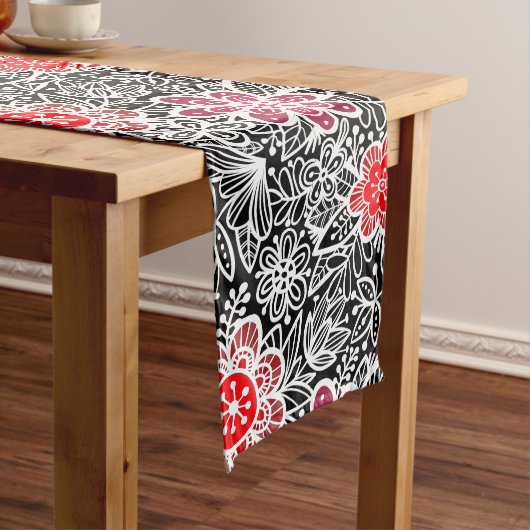 Chemin De Table Long motif plante A13A.b Black BG (In Situ)