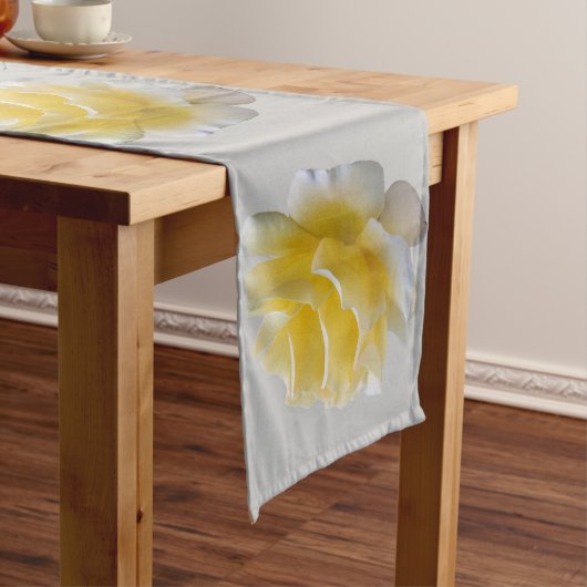Chemin De Table Long Pétales de rose jaune (In Situ)