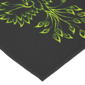 Chemin De Table Long Phoenix vert se lève sur le noir (Coin)