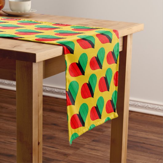 Chemin De Table Long Rouge Noir Vert Kinara Coeurs rayés Kwanzaa (In Situ)