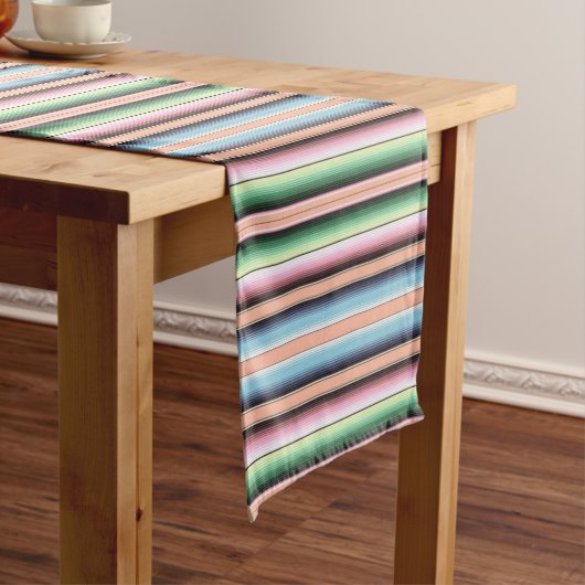 Chemin De Table Moyen Bandes de serape pastel (In Situ)