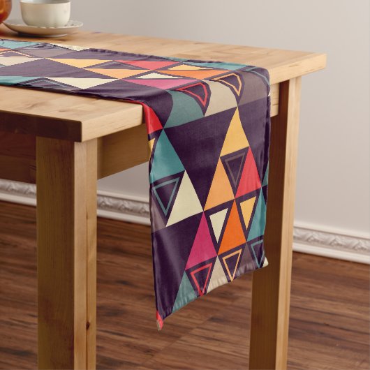 Chemin De Table Moyen Découpes Triangle Modernes (In Situ)