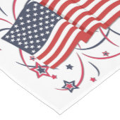 Chemin De Table Moyen Drapeau américain et feux d'artifice (Coin)