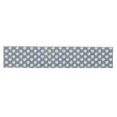 Chemin De Table Moyen Marguerites Blanches Sur Denim Bleu (Horizontal)