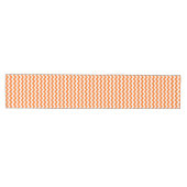 Chemin De Table Moyen Motif Chevron Zigzag Orange et Blanc (Horizontal)