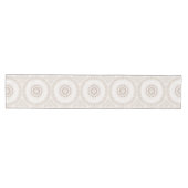 Chemin De Table Moyen Motif de mandala beige et crème (Horizontal)