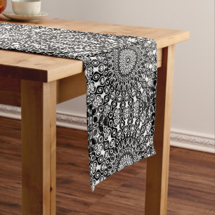 Chemin De Table Moyen Motif Mandala Noir et Blanc